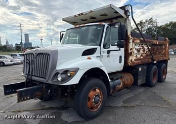 Main image International 7400